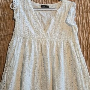 SHEIN White TOP SZ small